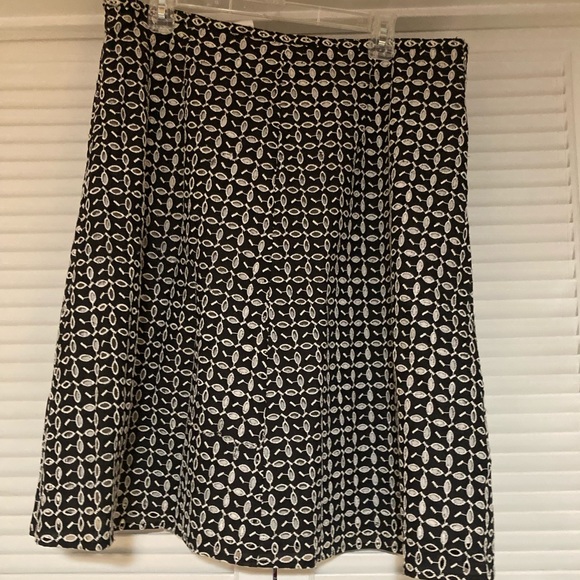 EC Kim Rogers Signature Black & White Eyelet Design MIDI Skirt Size 18 - Picture 6 of 12
